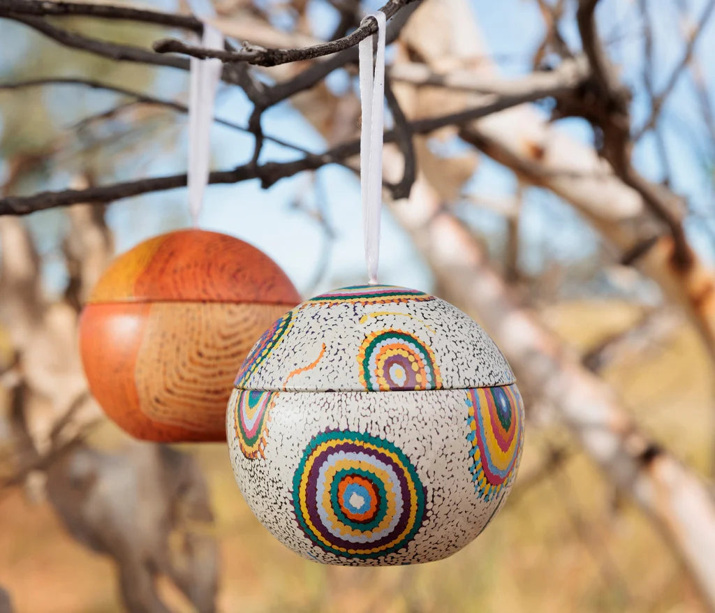 Tin Christmas Bauble - Jeanie Ross