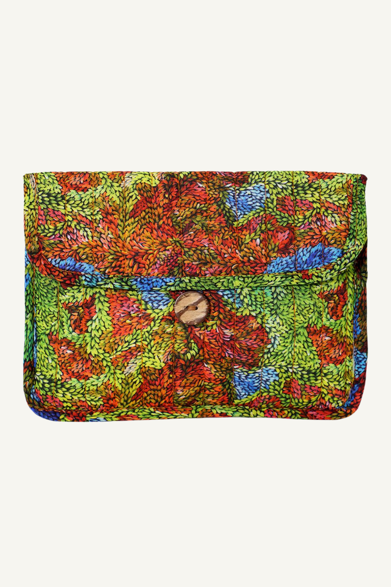Quilted Buttoned Pouch - Patricia Multa